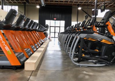 Over 50 pieces of cardio equipment at Physiq Fitness in Keizer