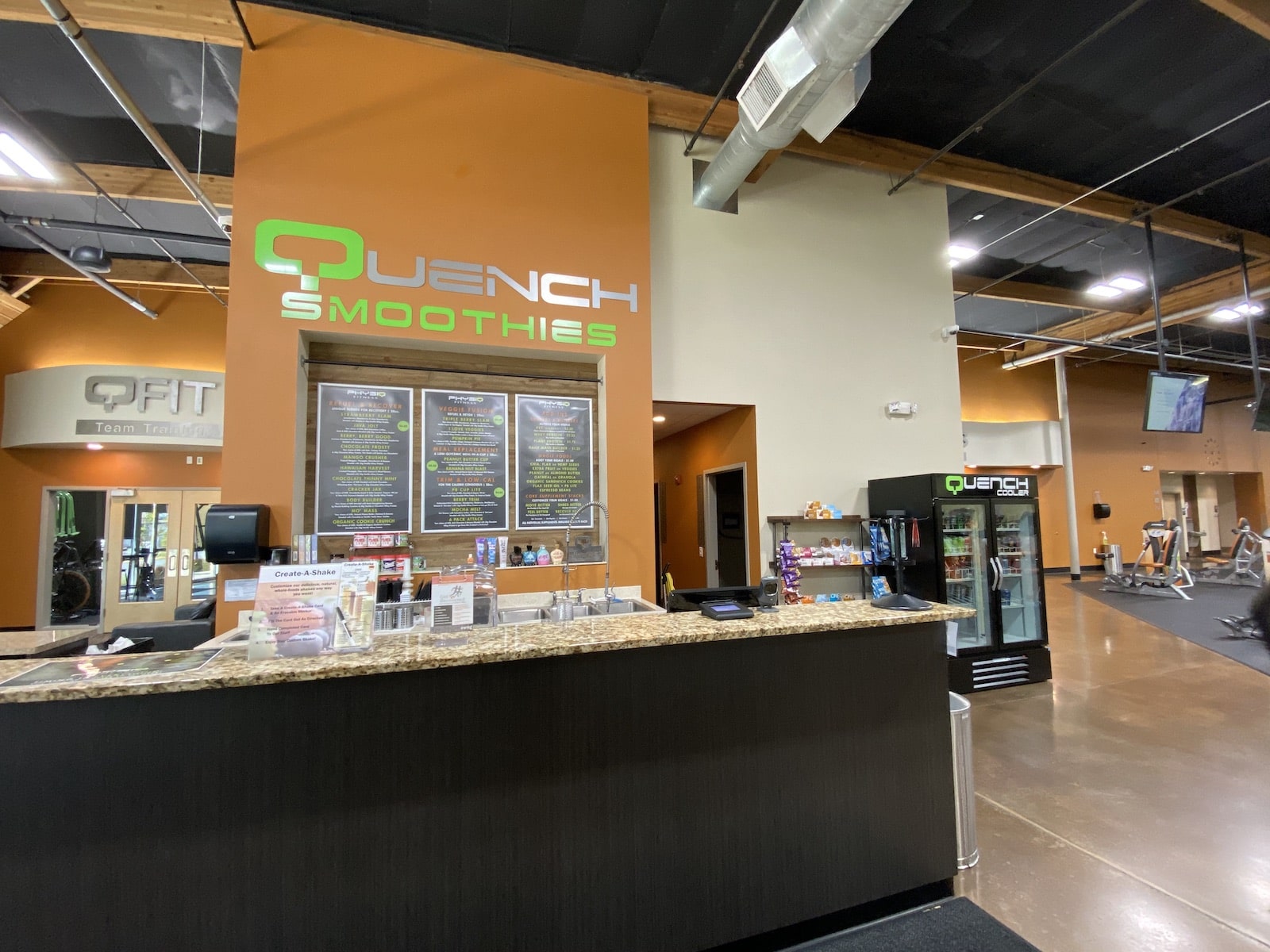 Smoothie Bar at Physiq Fitness Gym in South Salem