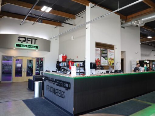 Physiq South Salem Font Desk